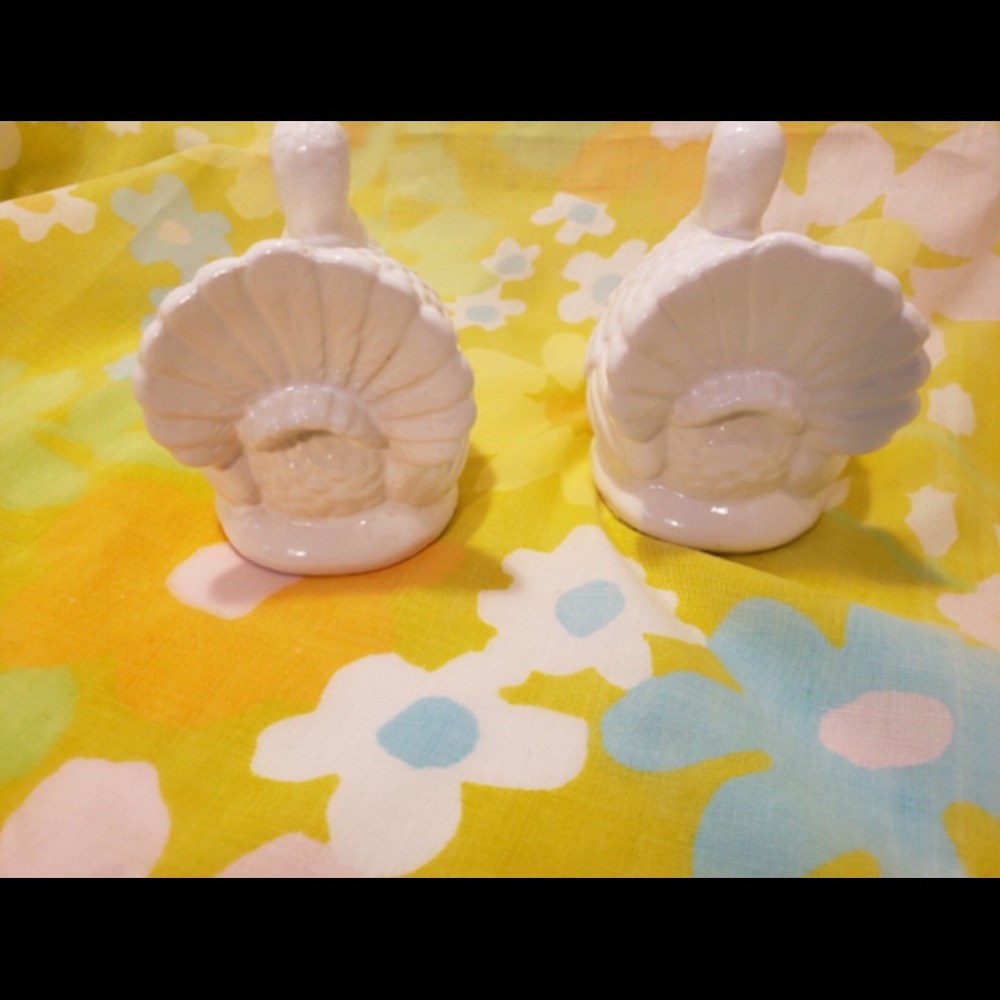 Turkey Ceramic Salt and Pepper Shakers (NIB) - Picture 4 of 9